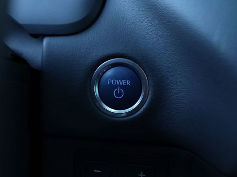 Used 2023 Toyota Tundra Platinum image 11