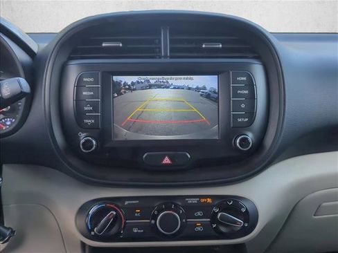 Used 2020 Kia Soul LX image 15