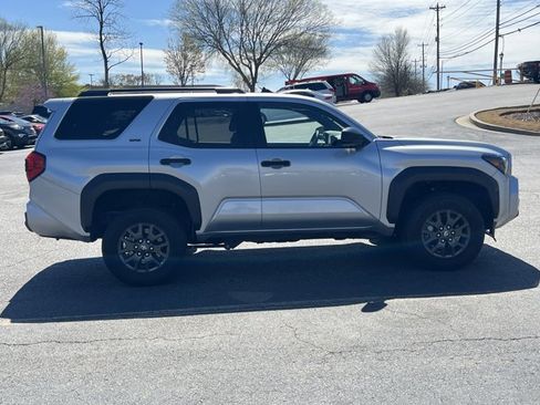 Used 2025 Toyota 4Runner SR5 image 4