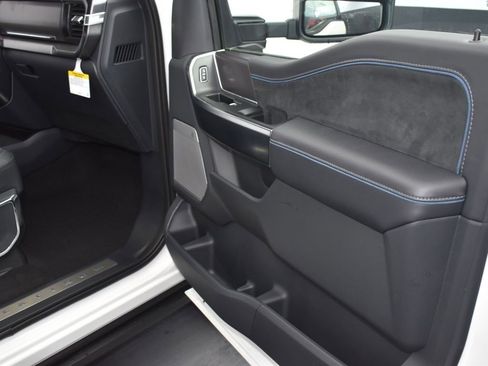 New 2025 Ford F150 Platinum image 17