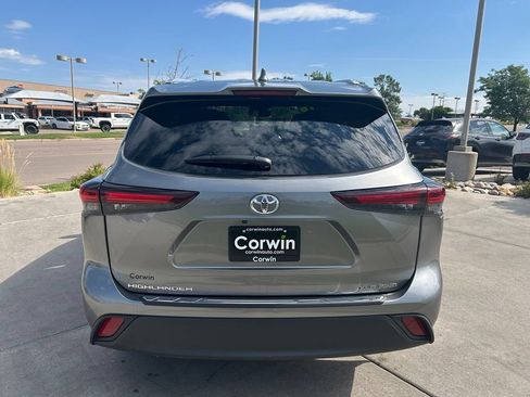 Used 2026 Toyota Highlander XLE AWD/4WD image 7
