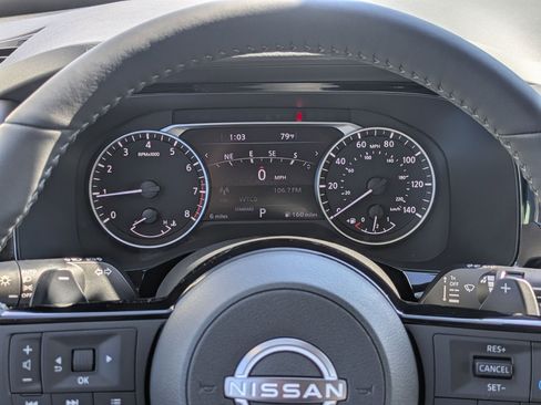 New 2025 Nissan Pathfinder SL image 18