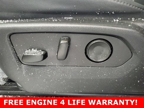 Used 2023 Chevrolet Suburban Z71 w/ Luxury Package image 8