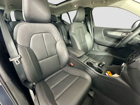 New 2026 Volvo XC40 B5 Core AWD/4WD image 28