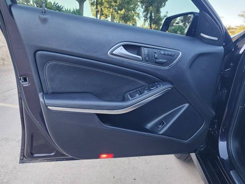 Used 2015 Mercedes-Benz GLA 250 4MATIC image 26