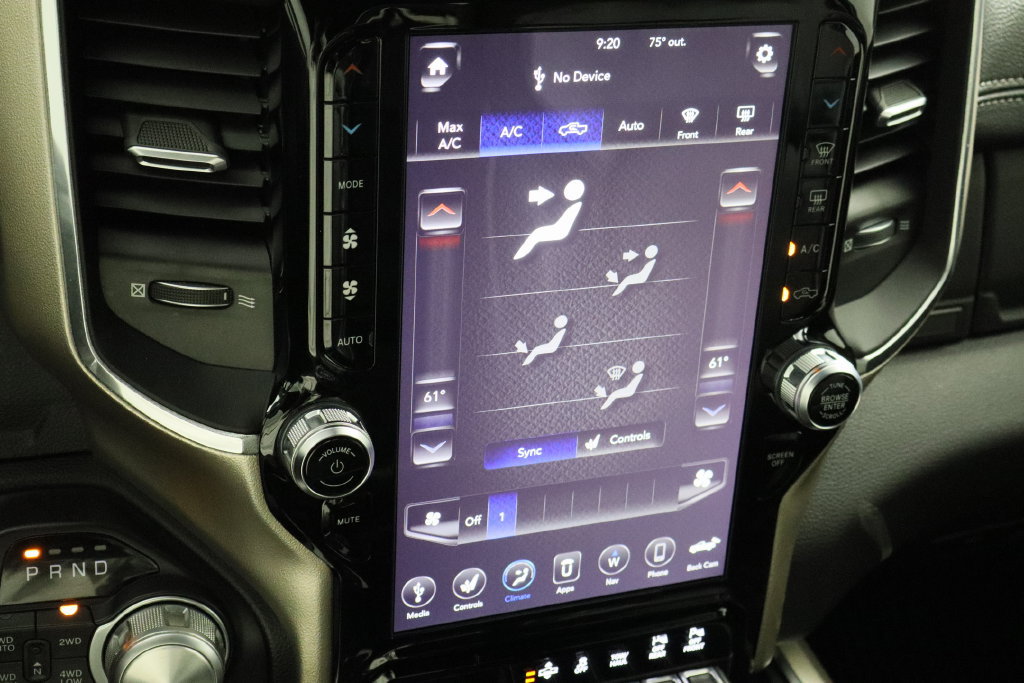 Used 2019 RAM 1500 Laramie AWD/4WD image 27