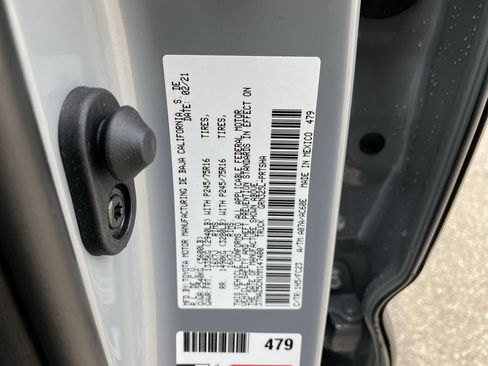 Used 2021 Toyota Tacoma SR5 RWD image 43