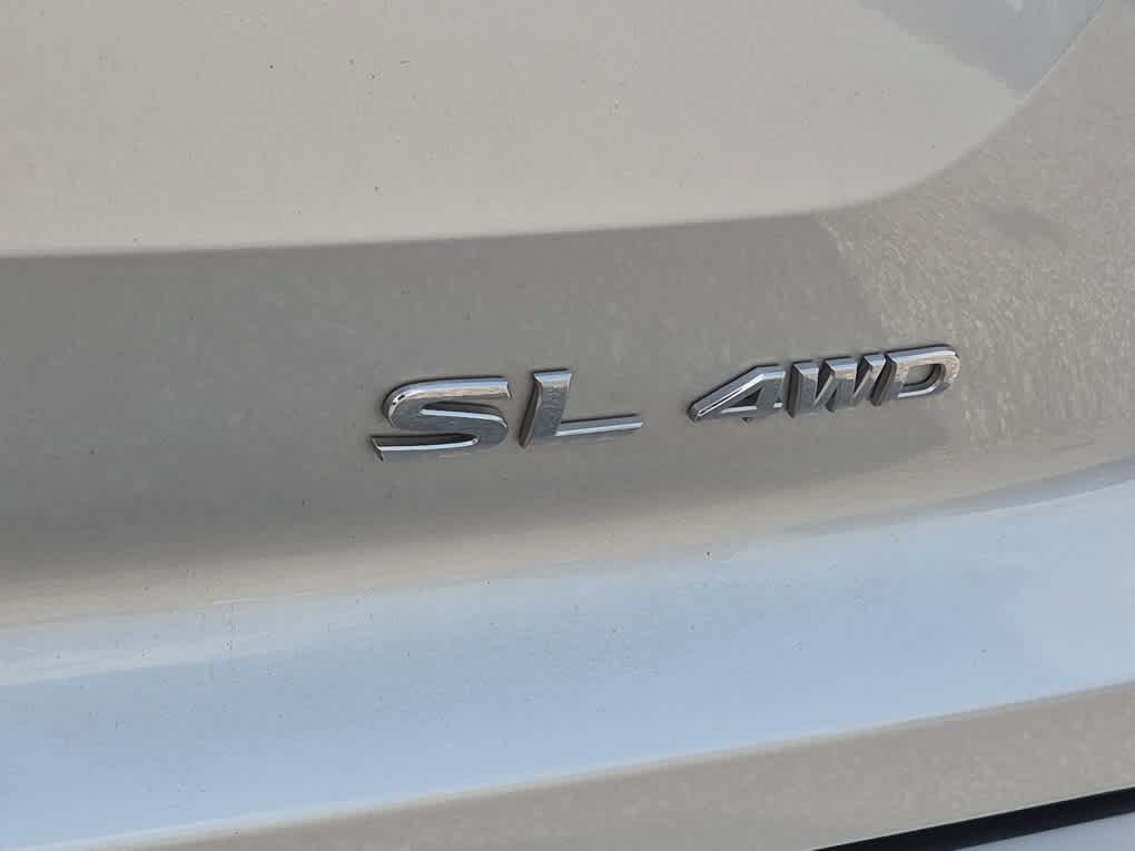 Used 2024 Nissan Pathfinder SL AWD/4WD image 23