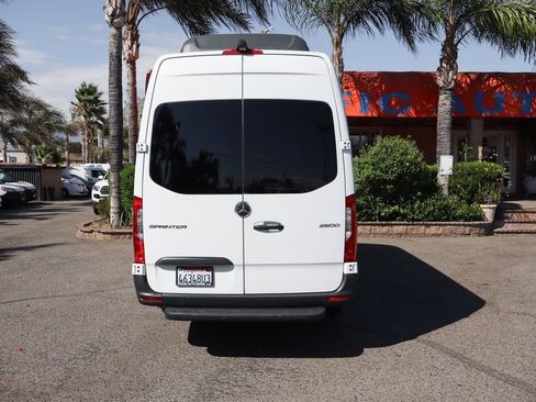 Used 2019 Mercedes-Benz Sprinter 2500 image 7