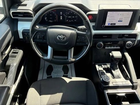Used 2024 Toyota Tacoma TRD Off-Road AWD/4WD image 12