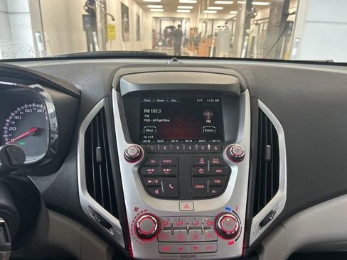 Used 2017 GMC Terrain SLE FWD image 17