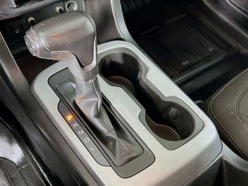 Used 2021 Chevrolet Colorado LT w/ Fleet Safety Package image 16