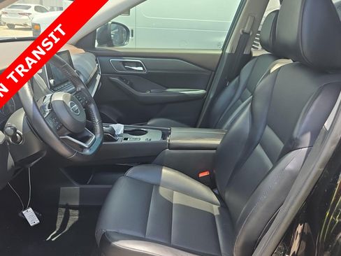 Used 2021 Nissan Rogue SV w/ Premium Package FWD image 6