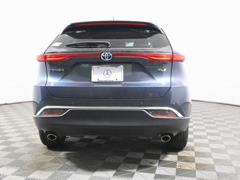 Used 2024 Toyota Venza XLE AWD/4WD image 6