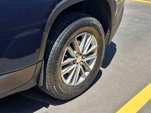 Used 2023 Chevrolet Traverse LT w/ LPO, Floor Liner Package AWD/4WD image 28