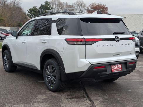 New 2025 Nissan Pathfinder SV image 8