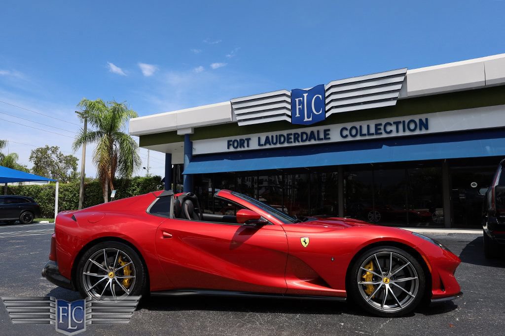 Used 2021 Ferrari 812 GTS RWD image 2