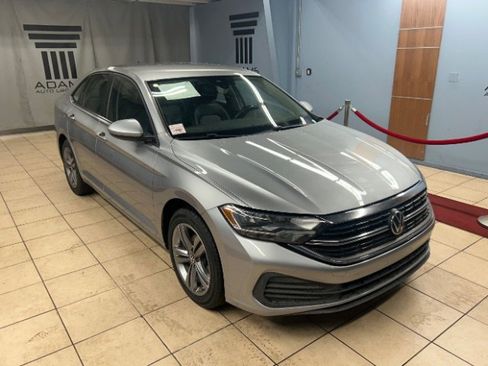 Used 2022 Volkswagen Jetta SE image 6