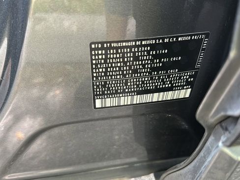 Certified 2024 Volkswagen Tiguan SE R-Line FWD image 30