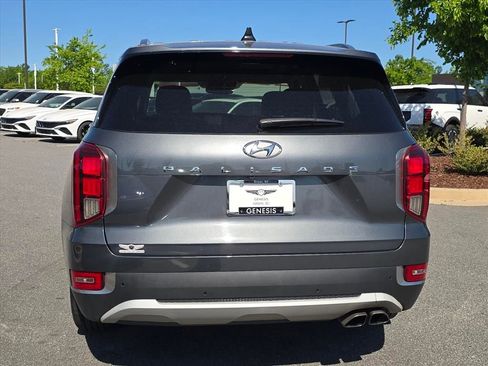 Used 2022 Hyundai Palisade SEL w/ Premium Package FWD image 4