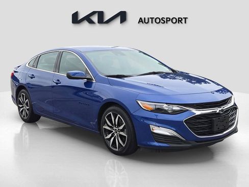 Used 2023 Chevrolet Malibu RS image 3