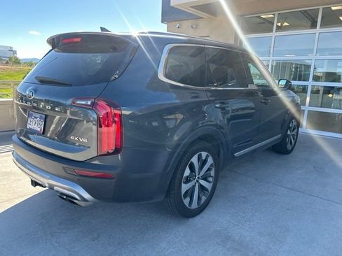 Used 2020 Kia Telluride EX w/ EX Premium Package AWD/4WD image 3