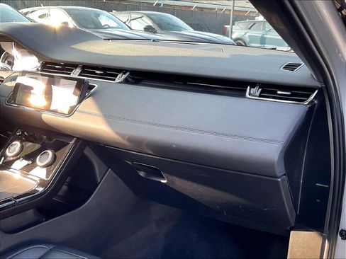 Used 2023 Land Rover Range Rover Evoque R-Dynamic SE image 18