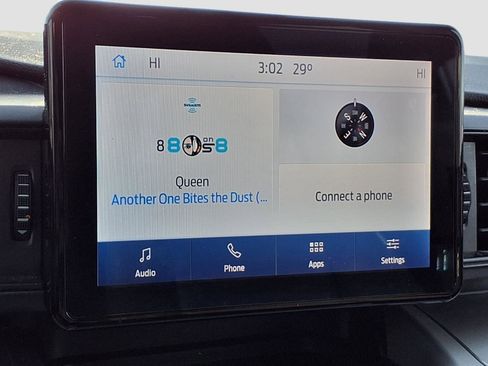 Used 2021 Ford Explorer XLT image 5