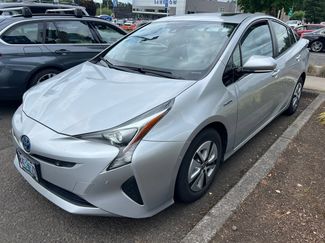 Used 2016 Toyota Prius FWD video 1