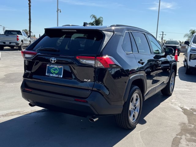 Used 2025 Toyota RAV4 XLE FWD image 4