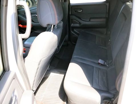 Used 2024 Nissan Frontier PRO-4X w/ Technology Package AWD/4WD image 14