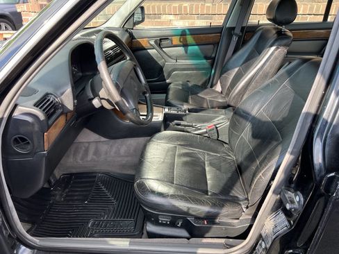 Used 1989 BMW 735i image 10