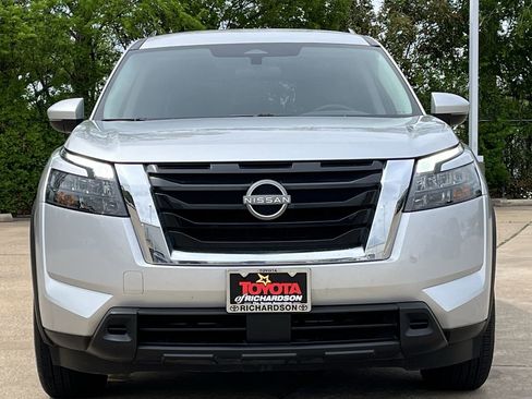 Used 2023 Nissan Pathfinder SV AWD/4WD image 5