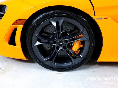 Used 2019 McLaren 720S image 24