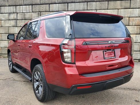 Used 2023 Chevrolet Tahoe Z71 w/ Luxury Package image 3