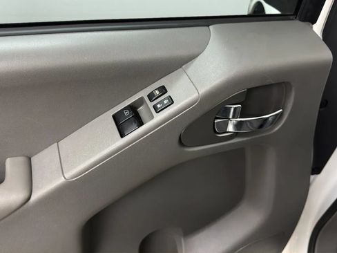 Used 2020 Nissan Frontier S RWD image 16