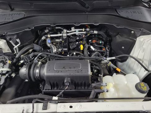 Used 2024 Ford Explorer XLT w/ Equipment Group 202A image 12