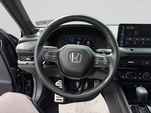 Used 2023 Honda Accord Sport image 13