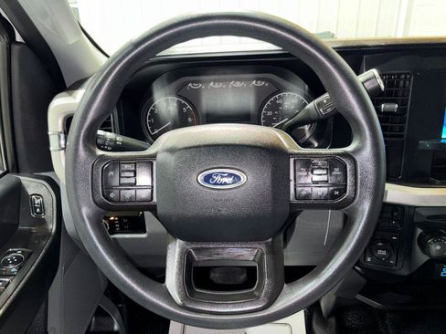 Used 2023 Ford F250 XL w/ FX4 Off-Road Package AWD/4WD image 18