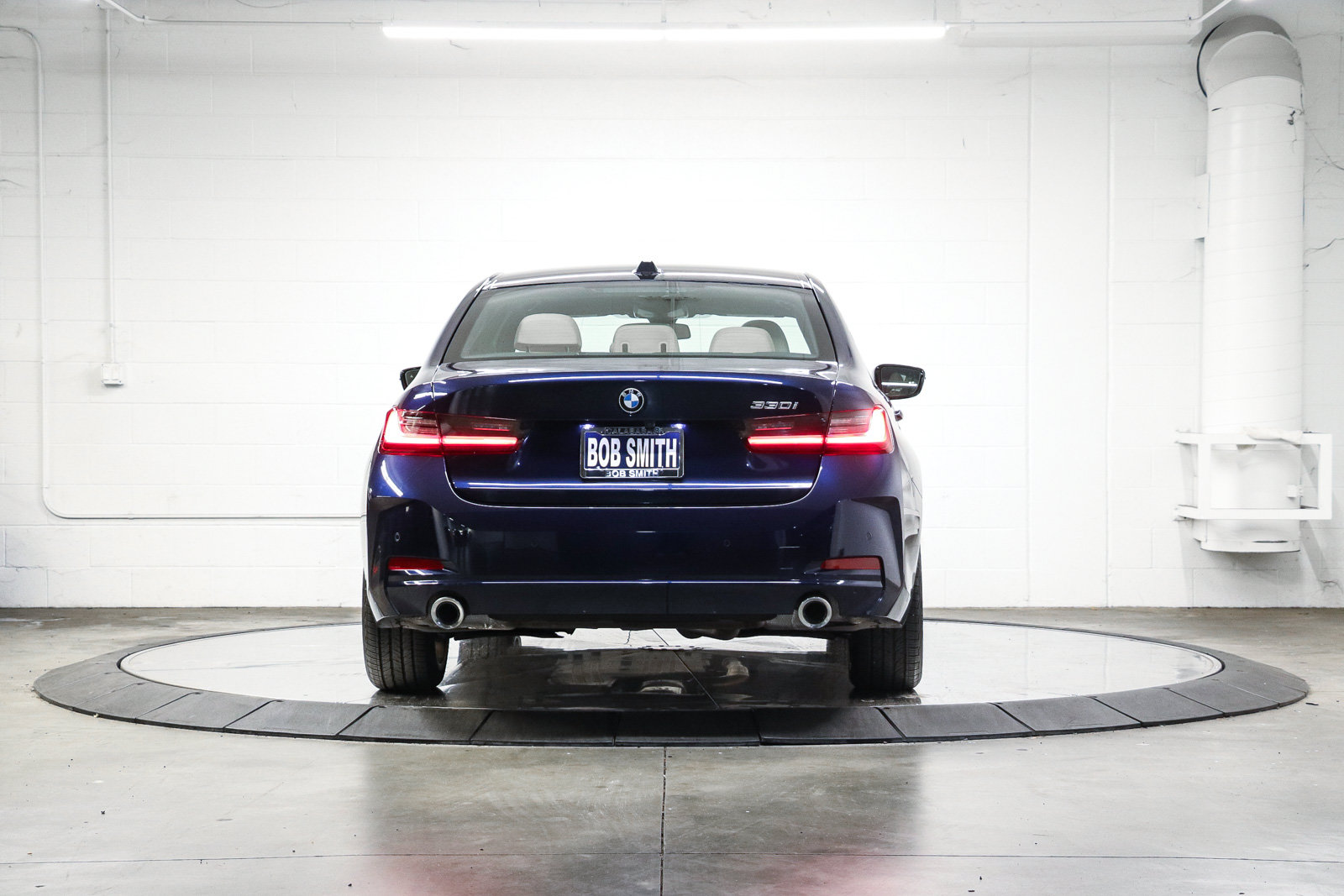Certified 2024 BMW 330i Sedan w/ Convenience Package RWD image 5