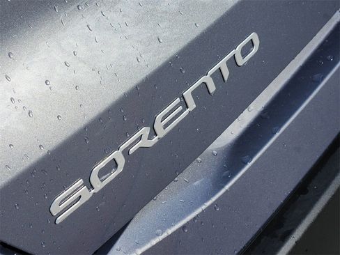 New 2025 Kia Sorento LX image 7