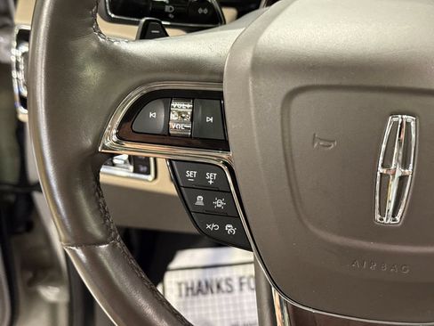 Used 2023 Lincoln Navigator Reserve AWD/4WD image 12