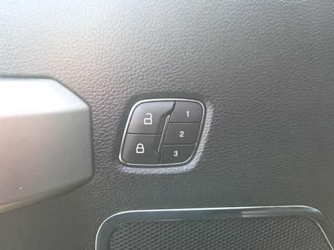 Used 2019 Ford F350 Lariat w/ Lariat Ultimate Package image 27