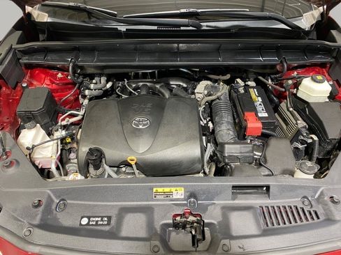 Used 2020 Toyota Highlander LE AWD/4WD image 24