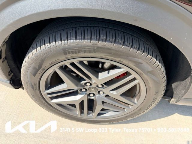 Used 2025 Ford Explorer ST-Line w/ Premium Package RWD image 4