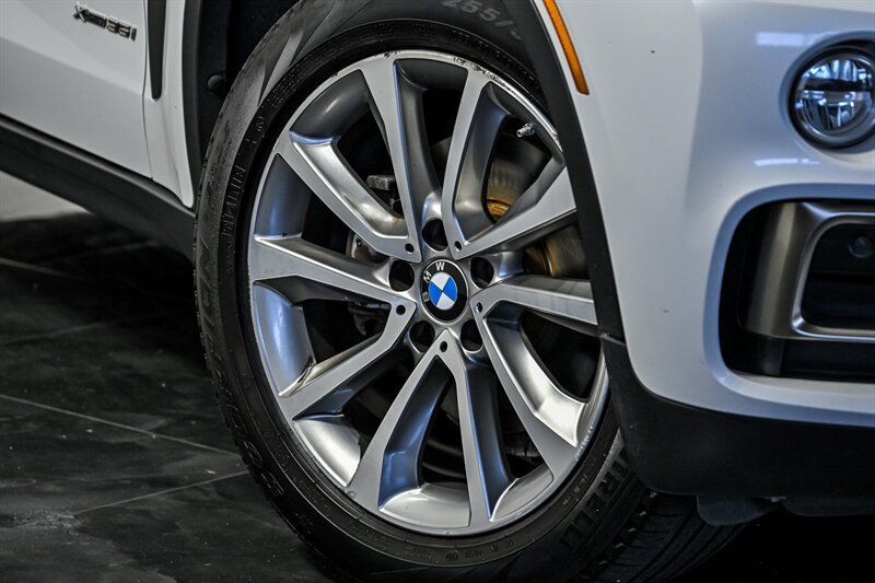 Used 2017 BMW X6 xDrive35i AWD/4WD image 3