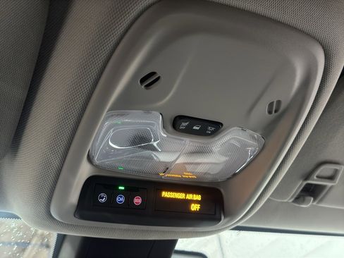 Used 2023 Buick Encore GX Select w/ Sport Touring Package image 34