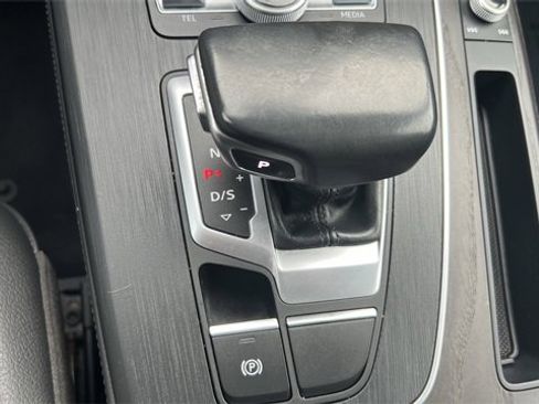 Used 2020 Audi Q5 Prestige image 30