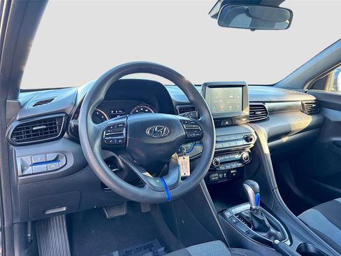 Used 2019 Hyundai Veloster 2.0 image 10