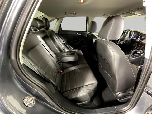 Used 2023 Volkswagen Jetta SE FWD image 24